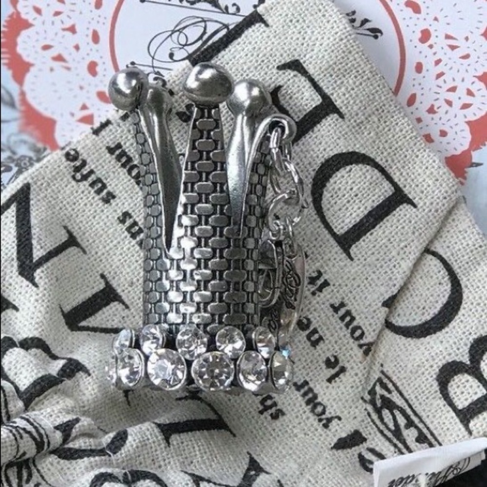 Plunder Design Lia charm NIB